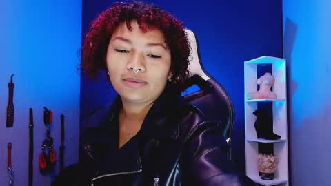 hot chocolate 4u online show from November 2025 12:05:01 PM