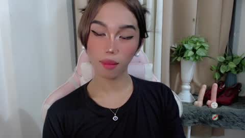 Khianna online show from May 2026 02:37:01 PM