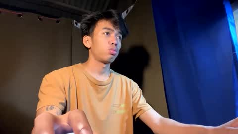 hot_kianxx online show from October 2025 01:31:01 PM