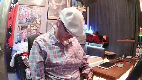 hot_krispy_kreme online show from May 2026 01:11:02 AM