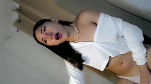 hot_little_angel18 online show from June 2026 01:19:01 AM
