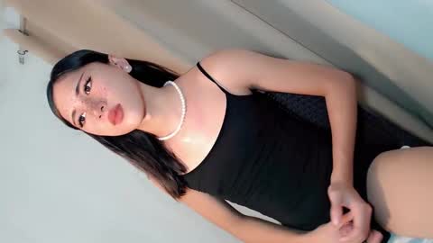 hot_little_angel18 online show from June 2026 02:12:01 AM