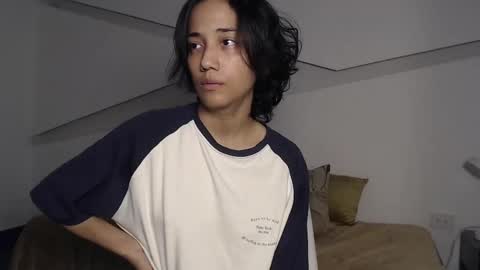 Alana online show from September 2025 08:35:01 PM