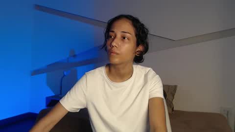 Alana online show from November 2025 08:47:01 PM