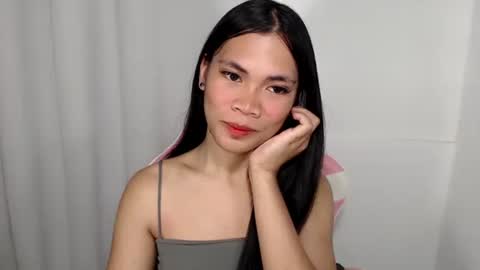 hot_pauline online show from May 2026 01:38:01 PM
