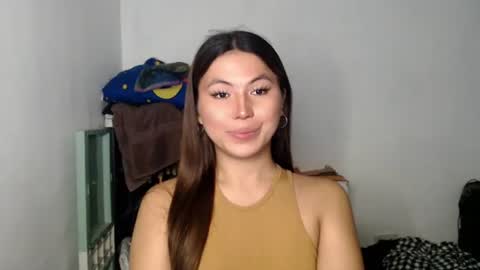 Nikki  online show from April 2026 06:39:01 PM