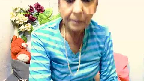 hot queen online show from July 2026 02:56:01 PM