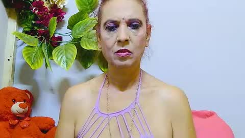 hot queen online show from July 2026 07:23:02 AM