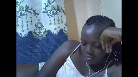 Snapshot of hot_raylah chatting on January 2026 05:46:02 AM RAYLAH online show from January 2026 05:46:02 AM