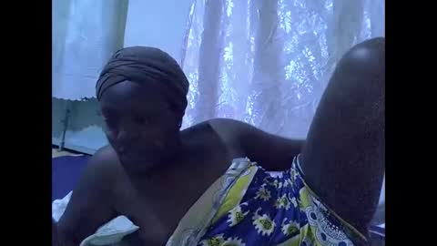 Snapshot of hot_raylah chatting on February 2026 08:12:02 PM RAYLAH online show from February 2026 08:12:02 PM