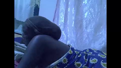 Snapshot of hot_raylah chatting on February 2026 08:03:02 PM RAYLAH online show from February 2026 08:03:02 PM