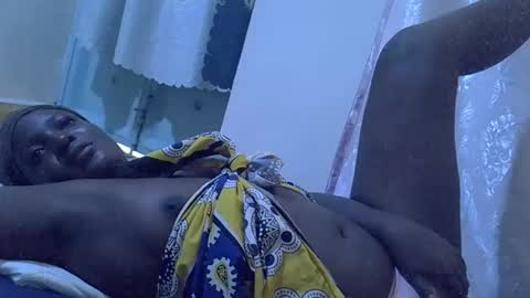 Snapshot of hot_raylah chatting on April 2026 09:12:01 AM RAYLAH online show from April 2026 09:12:01 AM