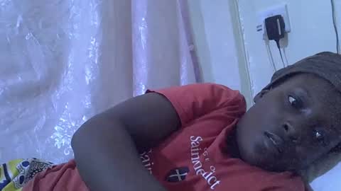 Snapshot of hot_raylah chatting on April 2026 06:11:02 AM RAYLAH online show from April 2026 06:11:02 AM