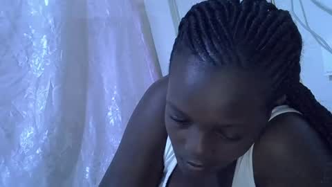 Snapshot of hot_raylah chatting on May 2026 04:09:02 AM RAYLAH online show from May 2026 04:09:02 AM