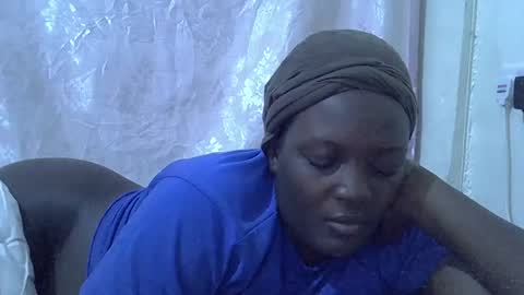 Snapshot of hot_raylah chatting on May 2026 10:04:02 PM RAYLAH online show from May 2026 10:04:02 PM