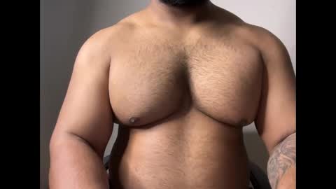 Snapshot of hot_roccohunter chatting on December 2025 06:26:01 PM pranit online show from December 2025 06:26:01 PM