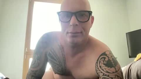 letmedoo2 online show from May 2026 04:02:02 PM