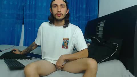 Hot Sharks   online show from September 2025 05:28:02 AM