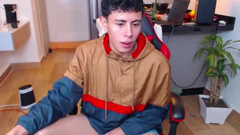 hot_twinks83 online show from September 2025 03:07:02 AM