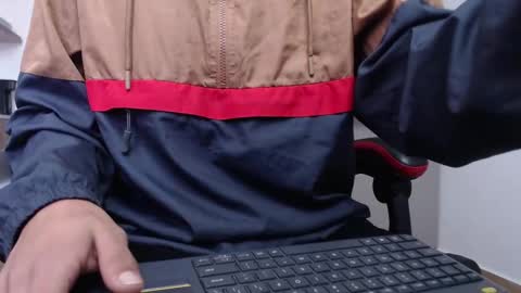 hot_twinks83 online show from September 2025 12:40:01 PM