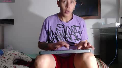 hot_twinks83 online show from November 2025 06:45:01 AM