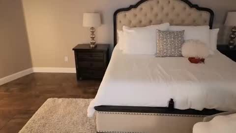 Hot Wife    hotwife sexy new milf highclass brunette bigboobs natural mature online show from May 2026 06:43:02 AM