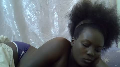 Snapshot of hot_zelinda chatting on June 2026 11:57:02 AM hot_zelinda online show from June 2026 11:57:02 AM