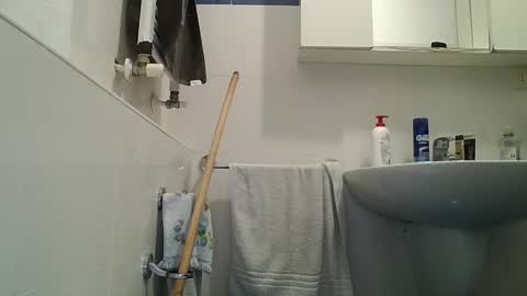 hotandwild2003 online show from February 2026 08:18:01 PM