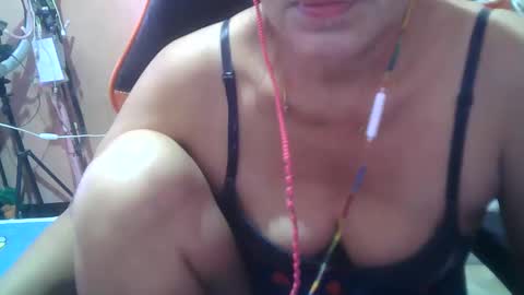 Snapshot of hotbetty_45 chatting on January 2025 02:23:01 AM hotbetty_45 online show from January 2025 02:23:01 AM