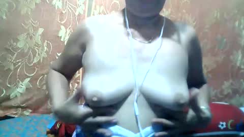 Snapshot of hotbetty_45 chatting on October 2025 01:23:02 PM hotbetty_45 online show from October 2025 01:23:02 PM