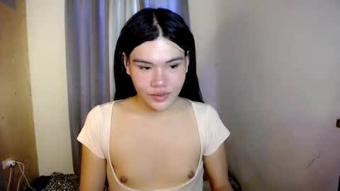 Snapshot of hotbunnyrainx chatting on March 2026 05:24:01 AM rain online show from March 2026 05:24:01 AM