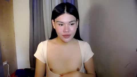 Snapshot of hotbunnyrainx chatting on April 2026 09:06:01 AM rain online show from April 2026 09:06:01 AM