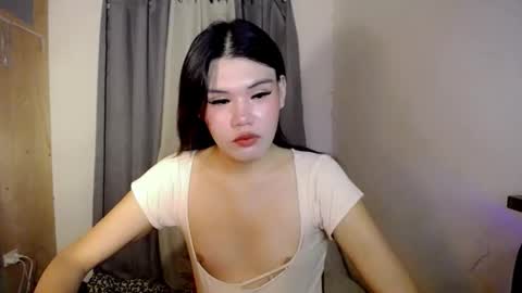 Snapshot of hotbunnyrainx chatting on April 2026 05:30:01 PM rain online show from April 2026 05:30:01 PM