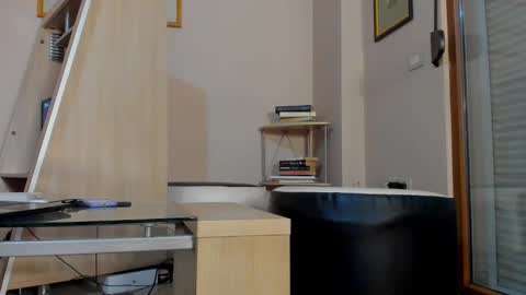 Snapshot of hotel77777 chatting on January 2025 09:46:02 PM Erika online show from January 2025 09:46:02 PM