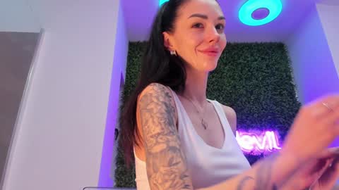 Snapshot of hotfallingdevil chatting on January 2026 05:23:01 AM hotfallingdevil online show from January 2026 05:23:01 AM