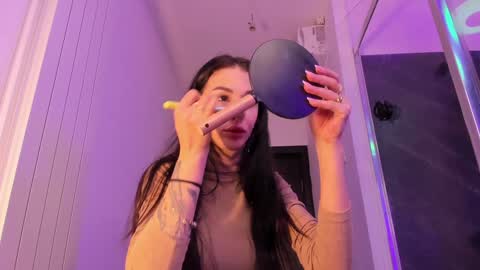 hotfallingdevil online show from March 2026 05:44:01 AM