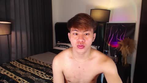 Snapshot of hotfucker_drei chatting on October 2025 10:12:02 AM hotfucker_drei online show from October 2025 10:12:02 AM