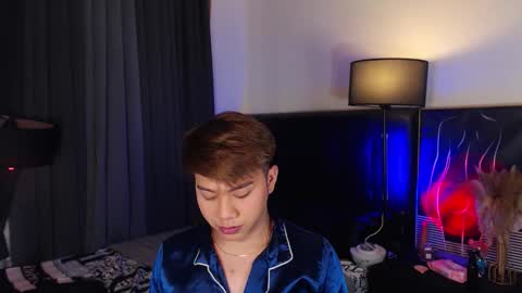 Snapshot of hotfucker_drei chatting on October 2025 05:18:02 AM hotfucker_drei online show from October 2025 05:18:02 AM