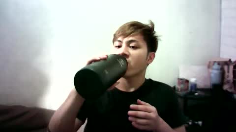 Snapshot of hotfucker_drei chatting on November 2025 06:23:01 AM hotfucker_drei online show from November 2025 06:23:01 AM