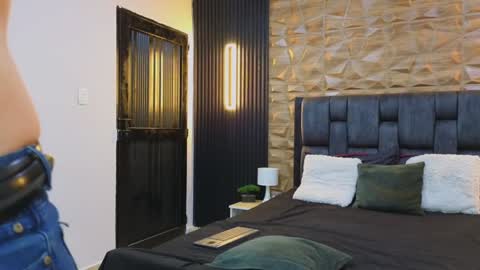 Snapshot of hotfuckers4uu chatting on February 2025 07:23:02 PM felipe marcello online show from February 2025 07:23:02 PM