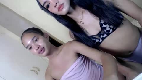 hotfuckingbella online show from May 2026 05:27:02 AM