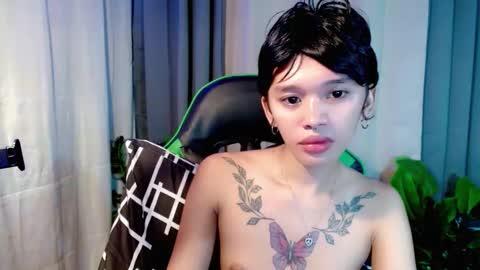 Snapshot of hotgirlronaxx chatting on December 2025 04:50:01 AM hotgirlronaxx online show from December 2025 04:50:01 AM