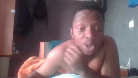 Snapshot of hotguyy001 chatting on February 2025 06:22:01 AM hotguyy001 online show from February 2025 06:22:01 AM