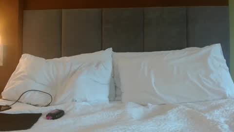 hottie online show from May 2026 10:06:02 PM