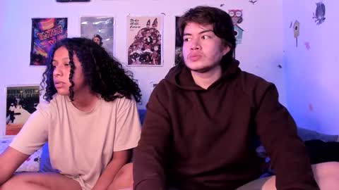 Snapshot of hothoneychile chatting on March 2026 04:19:01 AM Sam and Nico online show from March 2026 04:19:01 AM