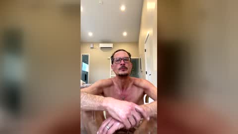 Snapshot of hothorneydad74 chatting on February 2026 01:43:01 PM hothorneydad74 online show from February 2026 01:43:01 PM