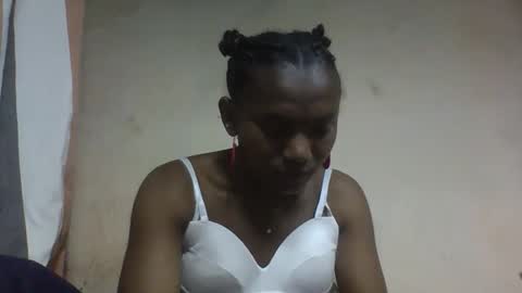 Snapshot of hotiesveronique chatting on September 2025 06:20:02 PM veronique online show from September 2025 06:20:02 PM