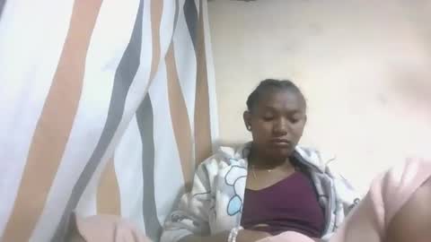 Snapshot of hotiesveronique chatting on October 2025 04:34:01 AM veronique online show from October 2025 04:34:01 AM