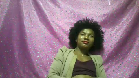 Snapshot of hotiesveronique chatting on October 2025 02:45:02 AM veronique online show from October 2025 02:45:02 AM