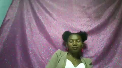 Snapshot of hotiesveronique chatting on November 2025 04:09:01 PM veronique online show from November 2025 04:09:01 PM